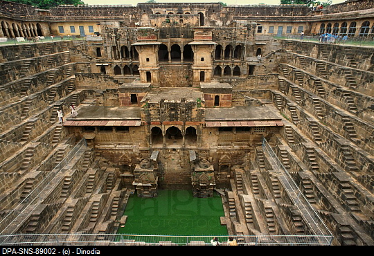 DPA-SNS-89002 - © - Dinodia