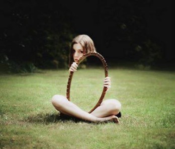 jeune-fille-au-miroircSonja-Kostic