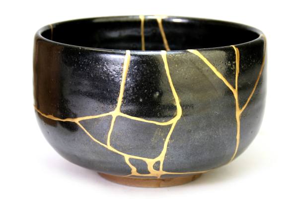 kintsugi-lart-de-la-rc3a9silience-cc3a9line-santini